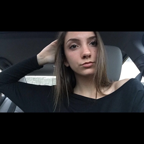 Meet your Posher, Allie - Picture 1 of 1